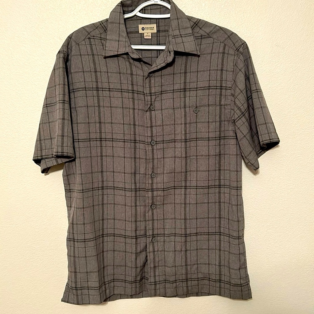 Haggar Clothing Men’s gray button up.